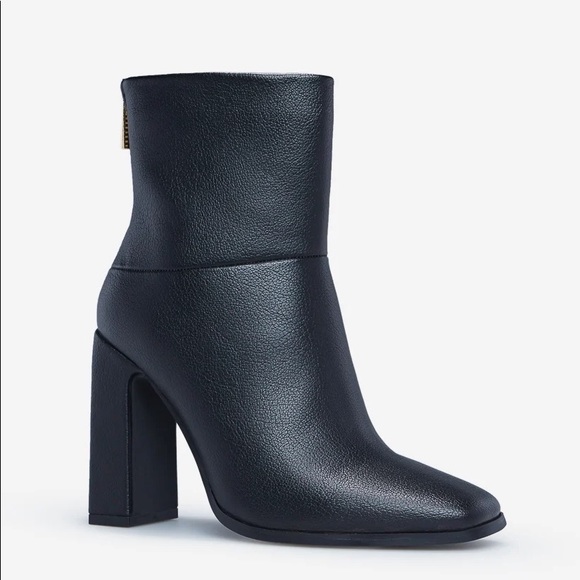 Shoes - Block Heel Bootie black